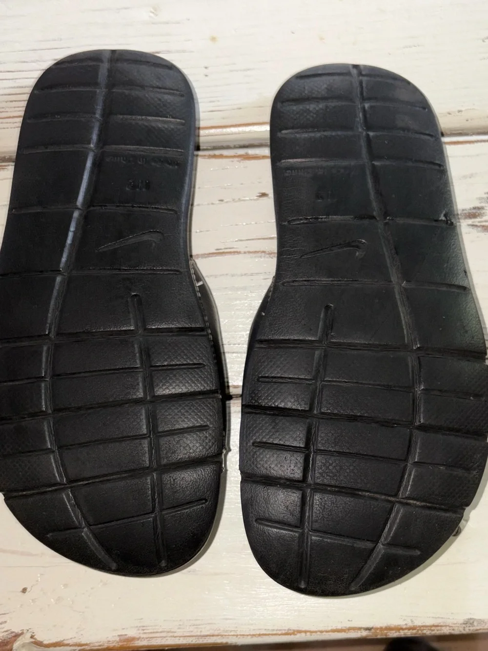 Nike classic slide